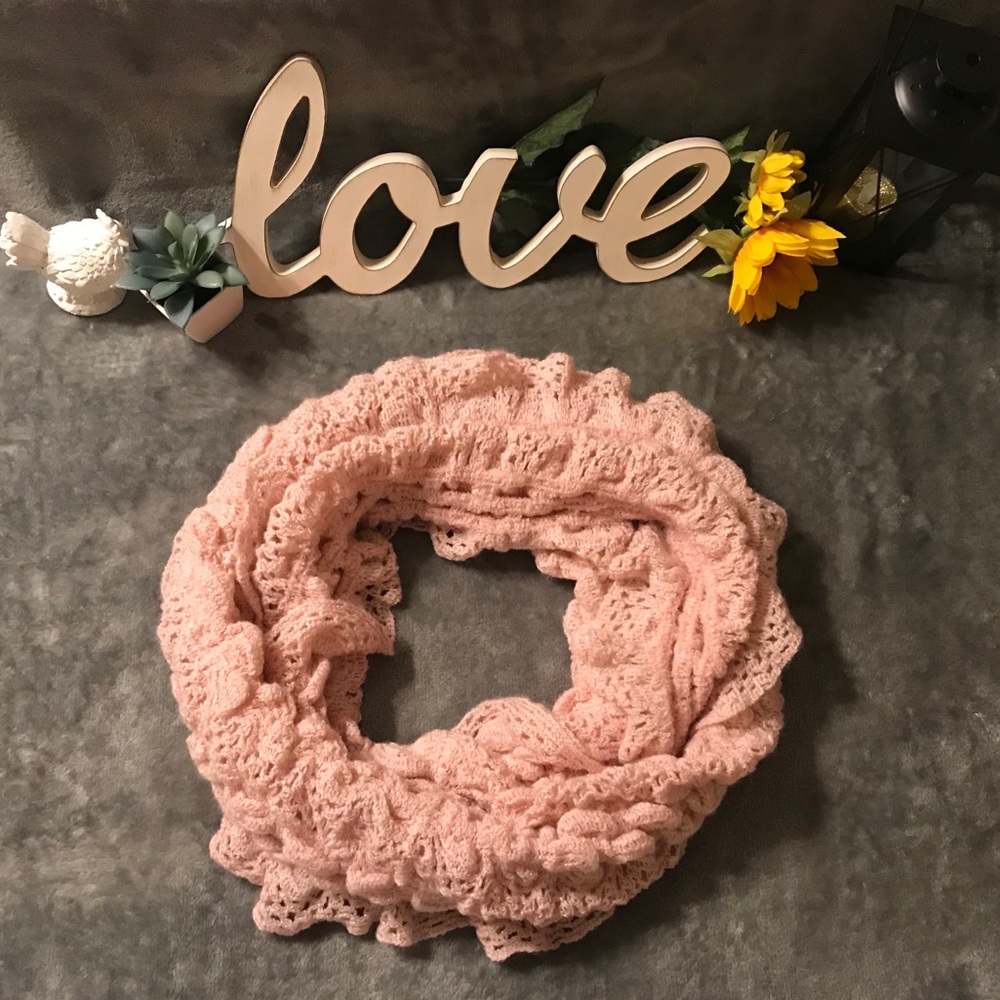 **Beautiful** Pink w/GOLD SPARKLE✨Infinity Scarf!